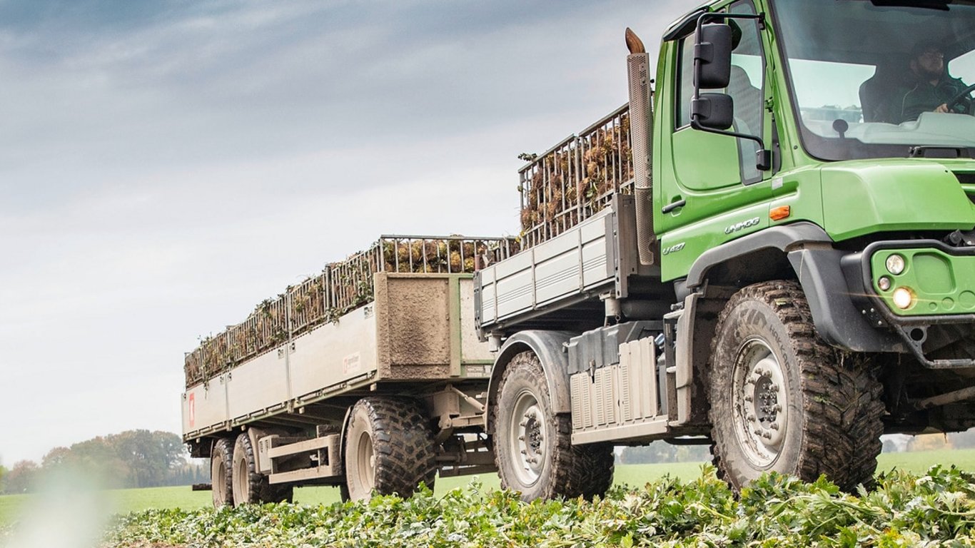 Das ganze Jahr im Einsatz: Unimog-Geräteträger für Landwirtschaft