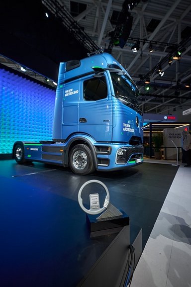 Mercedes-Benz eActros 600 ist “International Truck of the Year 2025"