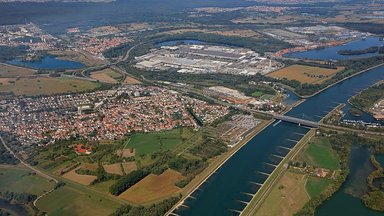 Daimler Truck, EnBW und Stadt Wörth am Rhein gründen Joint Venture für Zukunftsprojekt: Nachhaltige Wärmegewinnung durch Geothermie in Wörth