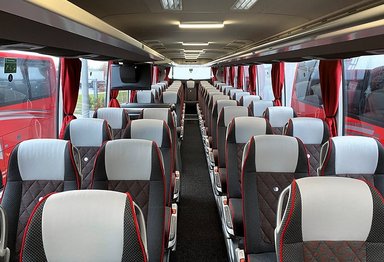 Rausch-Reisen holt zwei neue Mercedes-Benz Tourismo M bei Daimler Buses in Neu-Ulm ab