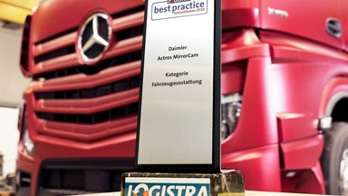 Weiterer Innovation-Award für die MirrorCam von Mercedes-Benz Lkw