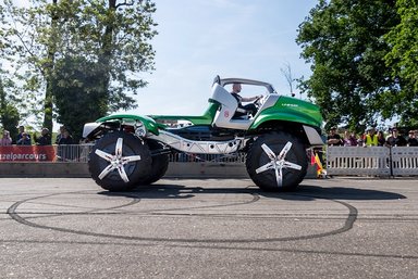 Mercedes-Benz Trucks Classic begeistern beim Brazzeltag 2025 – Technikgeschichte zum Anfassen und Mitfahren