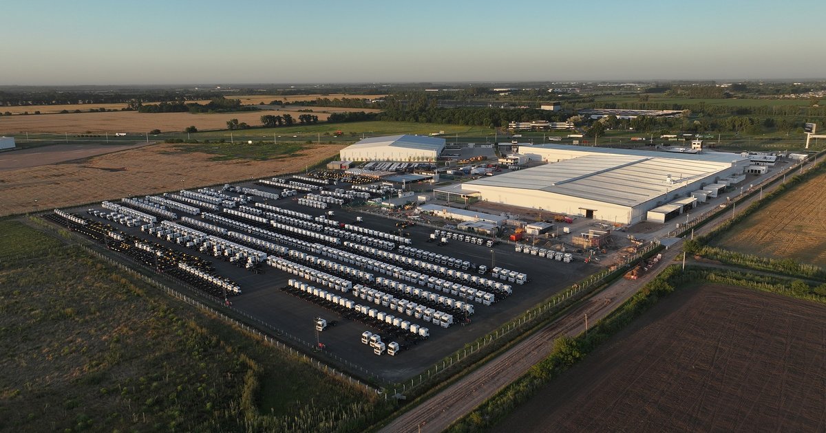 Daimler Truck inaugurates new truck and bus production site in Argentina
