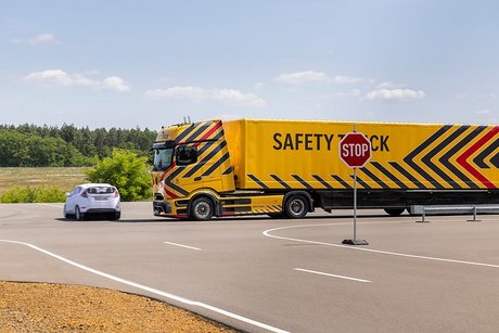 Daimler Truck Showcases New and Enhanced Safety Assistance Systems for Trucks and Touring Coaches
