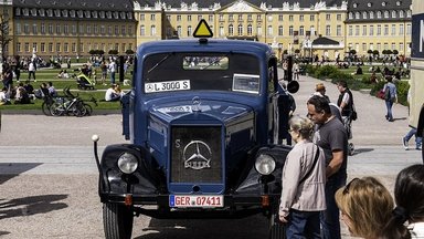 Fest für Klassiker in Karlsruhe: Mercedes-Benz Trucks mit Oldtimer-Lkw bei „Tribut an Carl Benz“