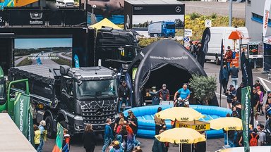 Boxenstopp am Nürburgring: Mercedes-Benz Trucks zeigt 30 Jahre Actros beim Truck Grand Prix