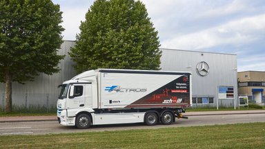 Vollelektrischer Lkw-Lieferverkehr bei Rastatt: Mercedes-Benz eActros bewährt sich im Praxiseinsatz bei Logistik Schmitt