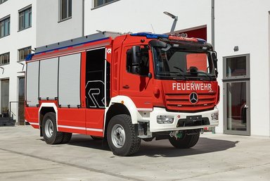 RETTmobil 2025: Mercedes-Benz Special Trucks presents Unimog TLF 3000 and Atego HLF 10