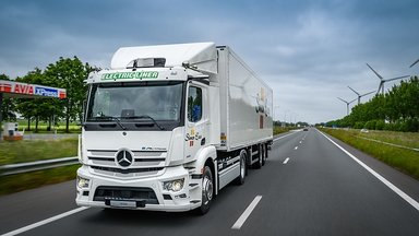 Erste elektrische Sattelzugmaschine mit Stern in den Niederlanden übergeben