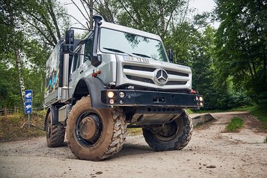 Mercedes-Benz Trucks: Baupower auf jedem Terrain