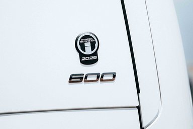 Batterieelektrischer Transport in Chile: Erster Mercedes-Benz eActros 600 an Kunde übergeben