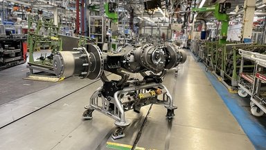 Jubiläum 3.000.000 Außenplanetenachsen im Mercedes-Benz Werk Gaggenau montiert