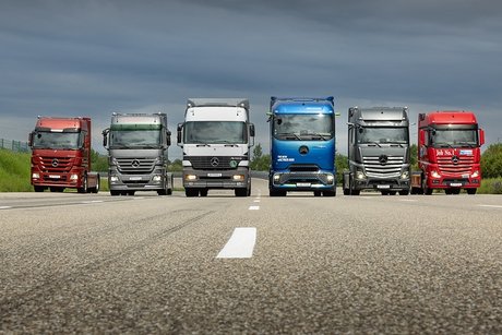 30 Jahre Actros im Jubiläumsjahr „130 Jahre Lkw“: Wie Mercedes‑Benz Trucks Technikgeschichte und Transformation verbindet
