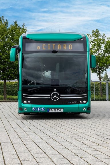 Mercedes-Benz, Daimler Buses Solutions and Omniplus  in Hamburg: Daimler Buses at the UITP Summit 2025