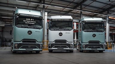 Der neue Actros L: Erstes Fahrzeug rollt im Mercedes-Benz Werk Wörth vom Band