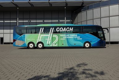 “H₂ Coach” technology carrier: first Setra touring coach powered by fuel cell