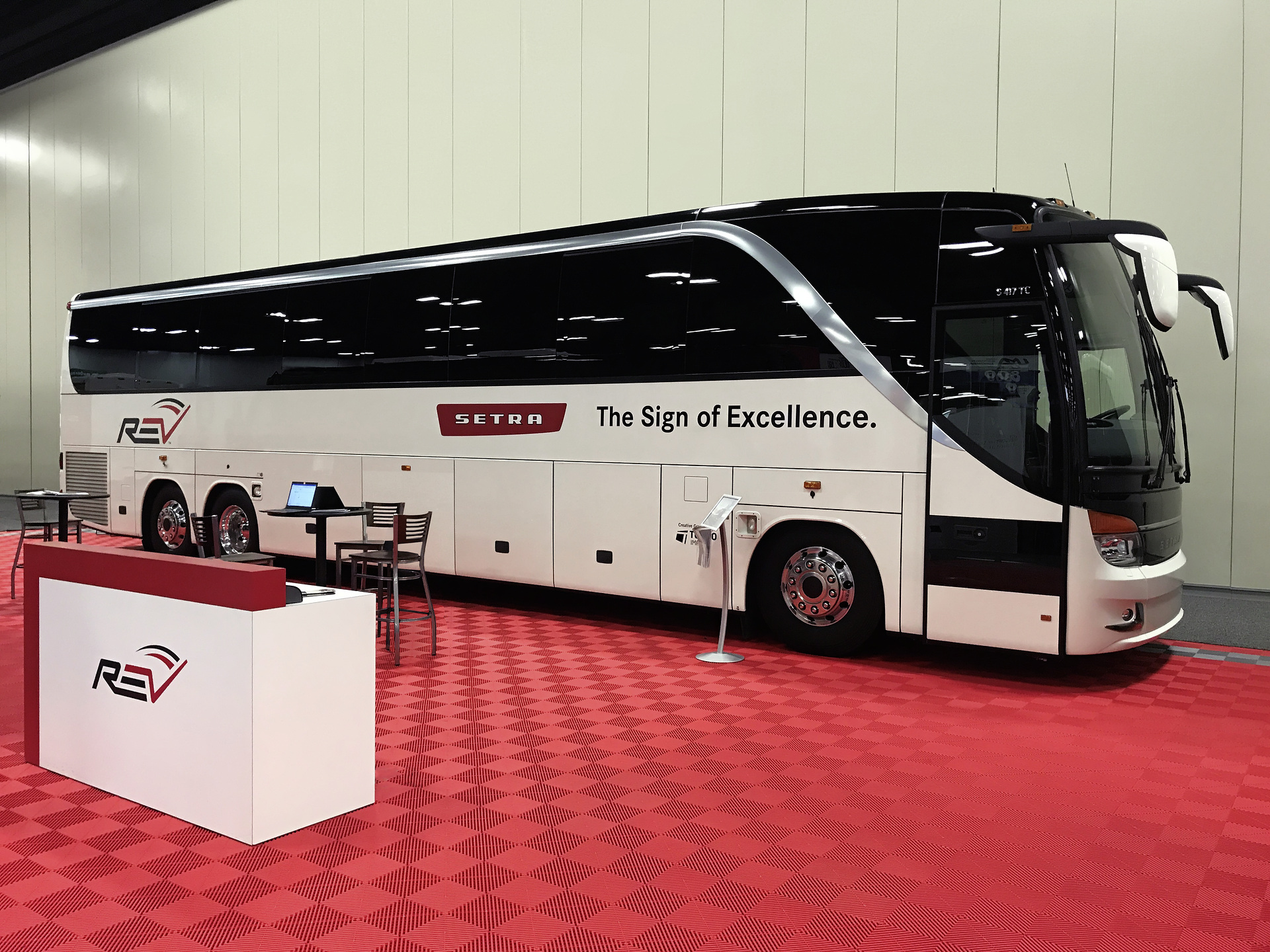 A Setra S 417 TC at the United Motorcoach Association (UMA) Expo bus trade fair in Texas. Setra shows US variant of the TopClass in Texas