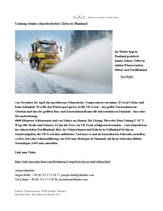 Unimog räumt schneebedeckte Gleise in Finnland