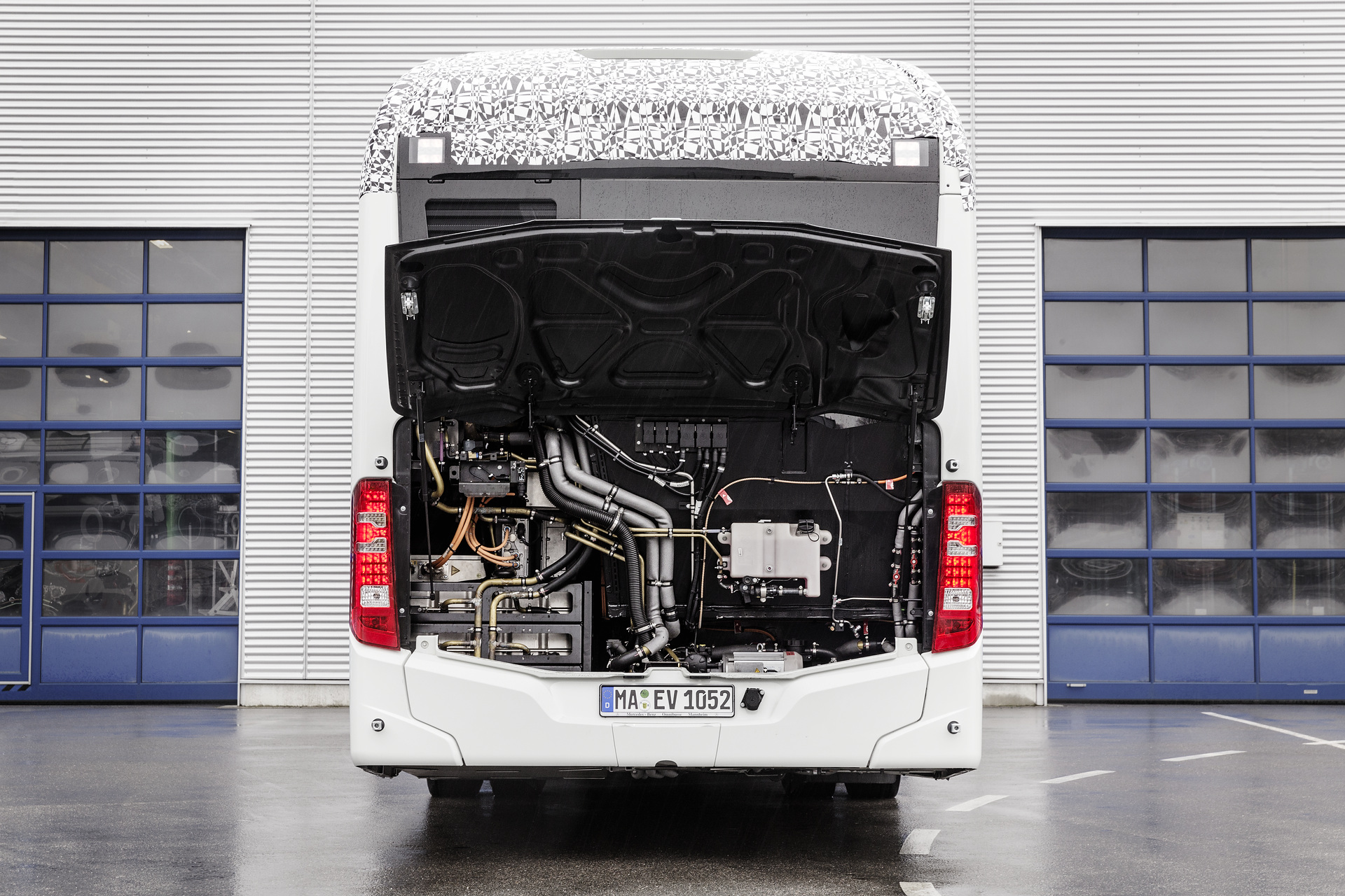Mercedes-Benz Citaro mit vollelektrischem Antrieb, Exterieur, 2 x elektrischer Radnabenmotor, 2 x 125 kW, 2 x 485 Nm Mercedes-Benz Citaro mit vollelektrischem Antrieb