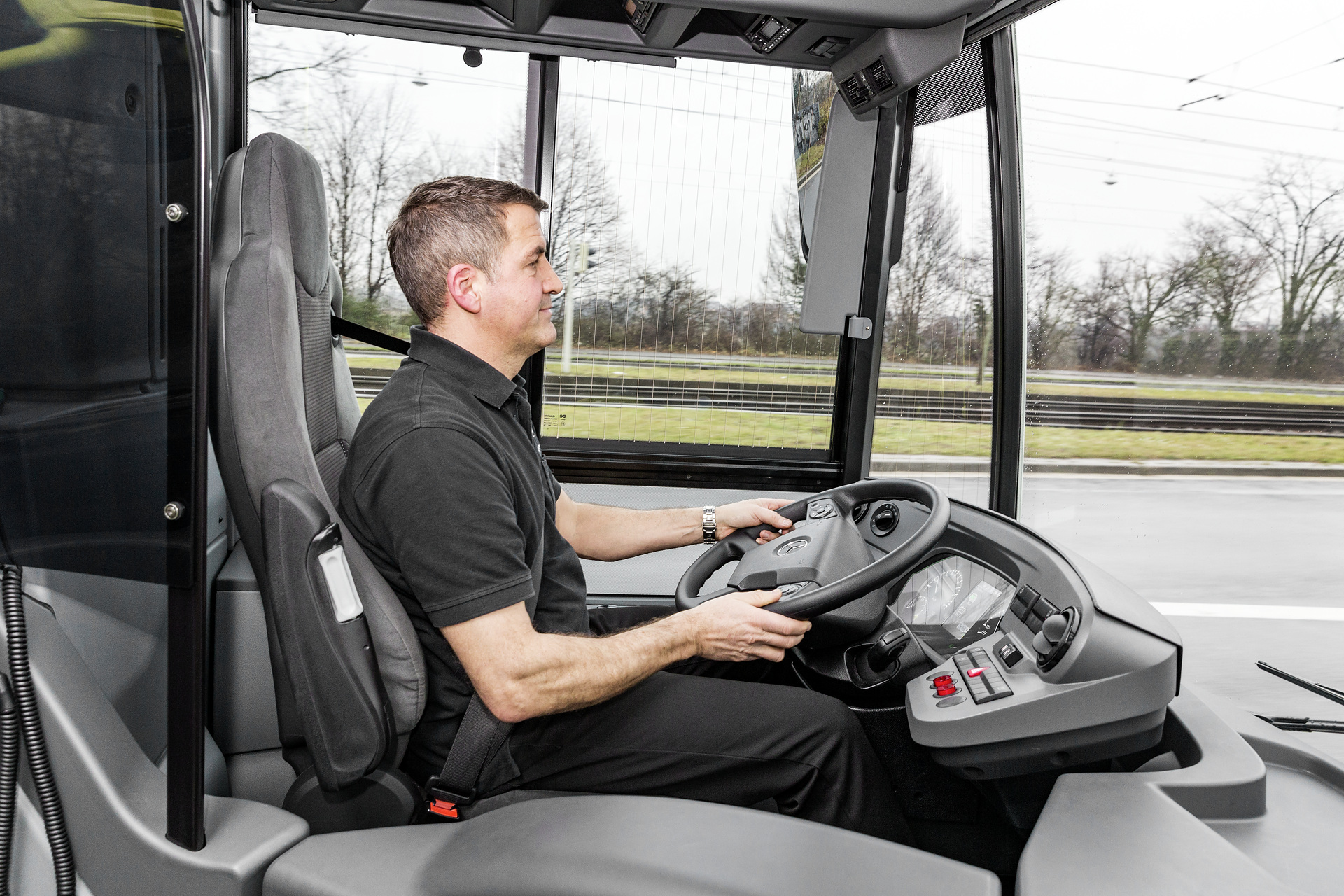 Mercedes-Benz Citaro mit vollelektrischem Antrieb, Interieur, 2 x elektrischer Radnabenmotor, 2 x 125 kW, 2 x 485 Nm, Sommererprobung 2017, Spanien Mercedes-Benz Citaro mit vollelektrischem Antrieb