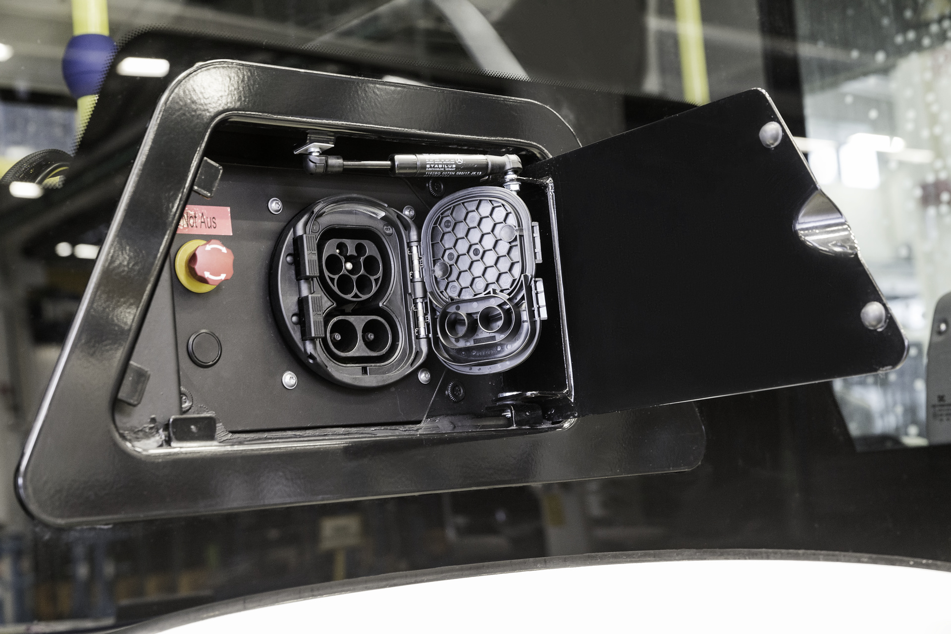 Mercedes-Benz Citaro mit vollelektrischem Antrieb, Exterieur, 2 x elektrischer Radnabenmotor, 2 x 125 kW, 2 x 485 Nm, Sommererprobung 2017, Spanien Mercedes-Benz Citaro mit vollelektrischem Antrieb
