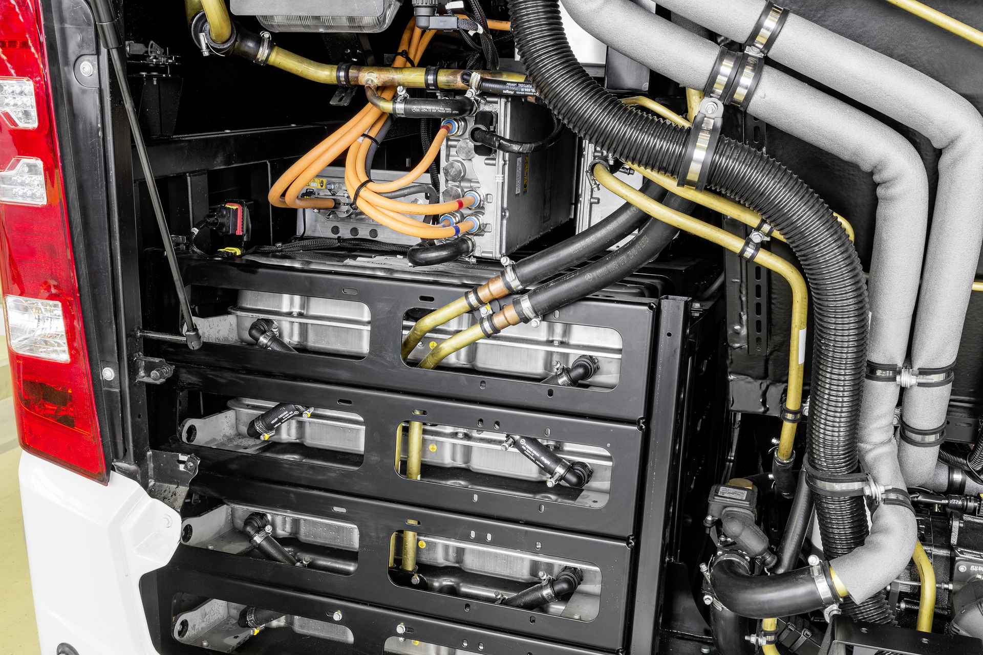 Mercedes-Benz Citaro mit vollelektrischem Antrieb, Exterieur, 2 x elektrischer Radnabenmotor, 2 x 125 kW, 2 x 485 Nm, Sommererprobung 2017, Spanien Mercedes-Benz Citaro mit vollelektrischem Antrieb