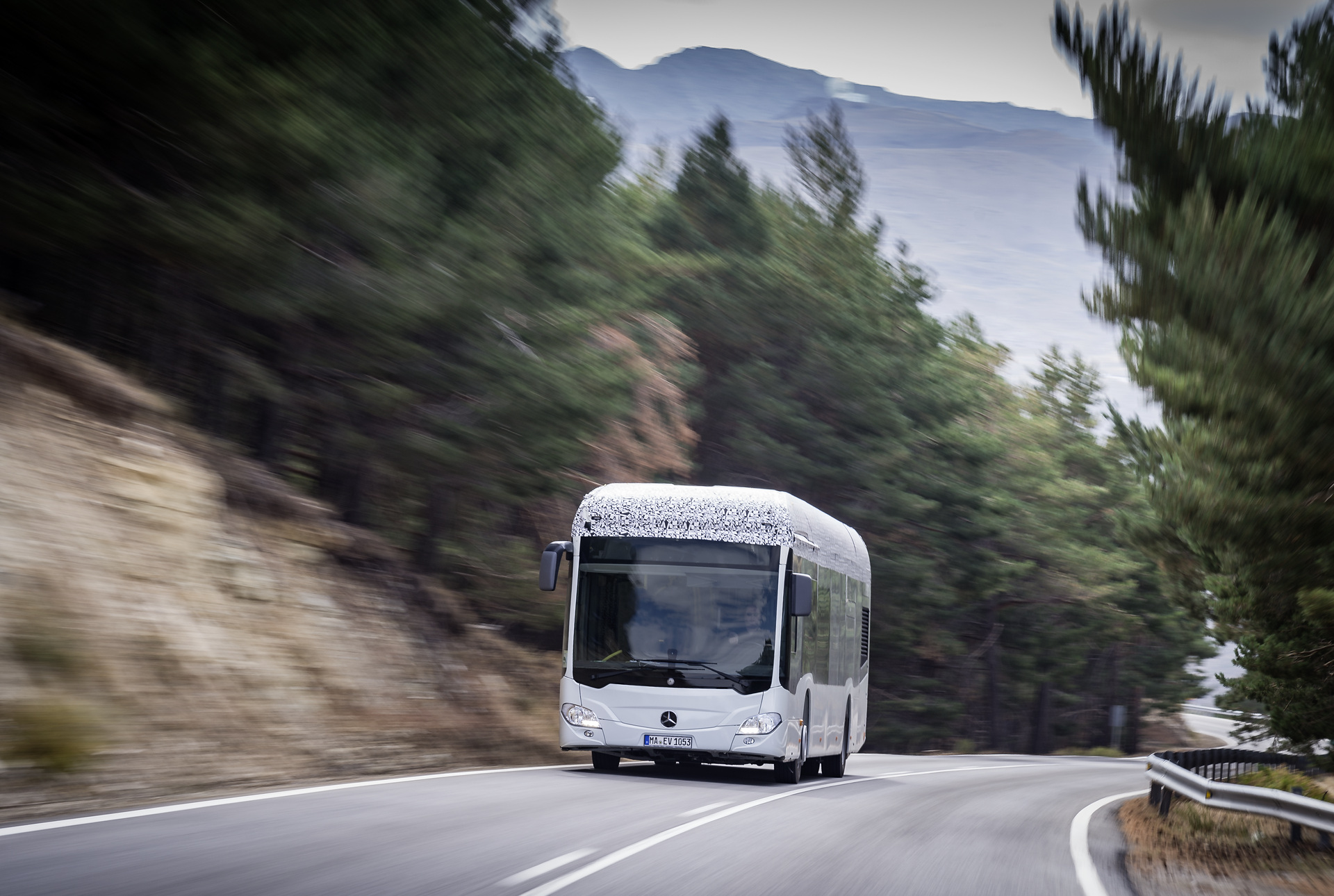 Mercedes-Benz Citaro mit vollelektrischem Antrieb, Exterieur, 2 x elektrischer Radnabenmotor, 2 x 125 kW, 2 x 485 Nm, Sommererprobung 2017, Spanien Mercedes-Benz Citaro mit vollelektrischem Antrieb