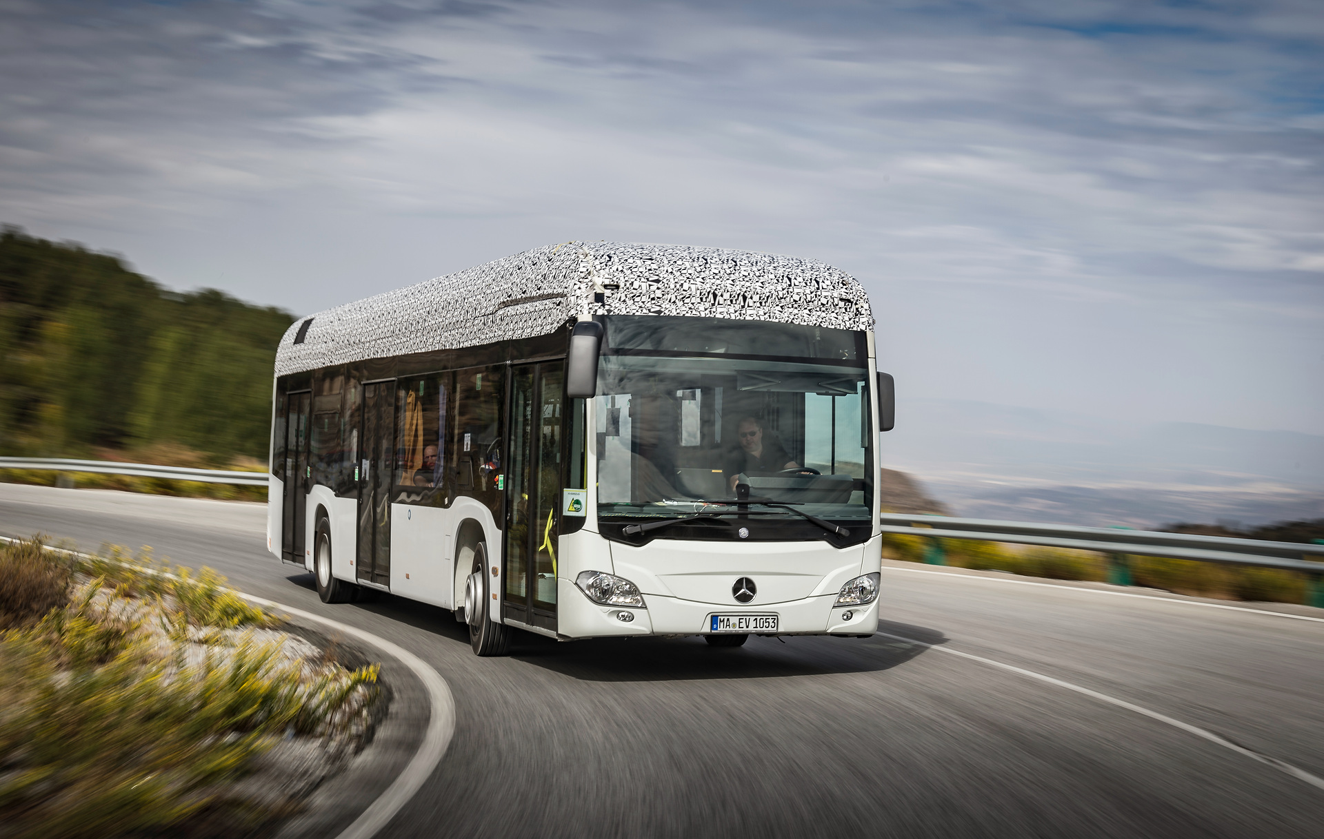 Mercedes-Benz Citaro mit vollelektrischem Antrieb, Exterieur, 2 x elektrischer Radnabenmotor, 2 x 125 kW, 2 x 485 Nm, Sommererprobung 2017, Spanien Mercedes-Benz Citaro mit vollelektrischem Antrieb