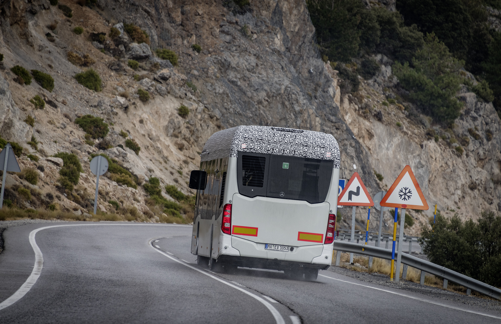 Mercedes-Benz Citaro mit vollelektrischem Antrieb, Exterieur, 2 x elektrischer Radnabenmotor, 2 x 125 kW, 2 x 485 Nm, Sommererprobung 2017, Spanien Mercedes-Benz Citaro mit vollelektrischem Antrieb