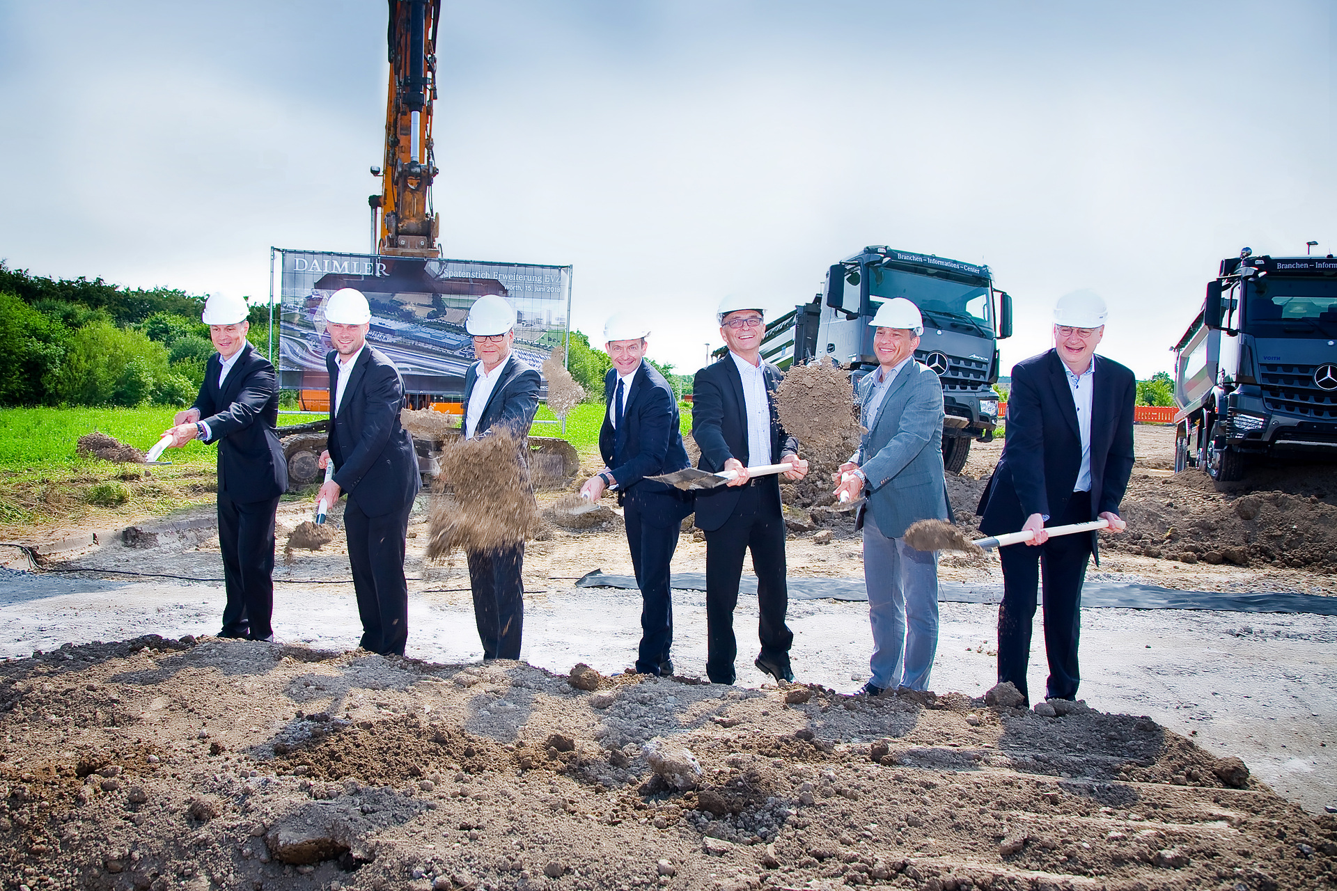 From the left to the right: Dr Ingo Ettischer, Head of Mercedes-Benz Wörth Plant, Dr Dennis Nitsche, Mayor of Wörth, Prof Dr Uwe Baake, Head of Product Development Mercedes Benz Trucks, Dr Volker Wissing, Minister for Economics, Transportation, Agriculture and Viticulture of the State of Rhineland-Palatinate, Dr Fritz Brechtel, District Administrator of the Germersheim district, Thomas Zwick, Chairman of the Works Council of the Mercedes-Benz Wörth Plant, and Gerald Jank, Head of Mercedes-Benz Trucks Operations, at the symbolic ground-breaking for the expansion of the Development and Test Center in Wörth am Rhein. Mercedes-Benz Trucks to invest about 50 million euros in expansion of the Development and Test Center