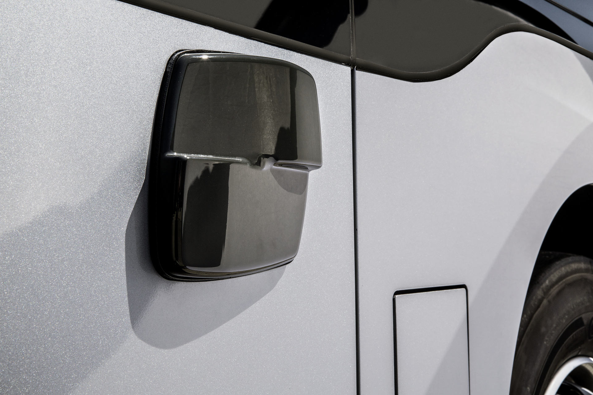 Mercedes-Benz Citaro hybrid with Preventive Brake Assist and Sideguard Assist, model year 2018. Citaro Safety