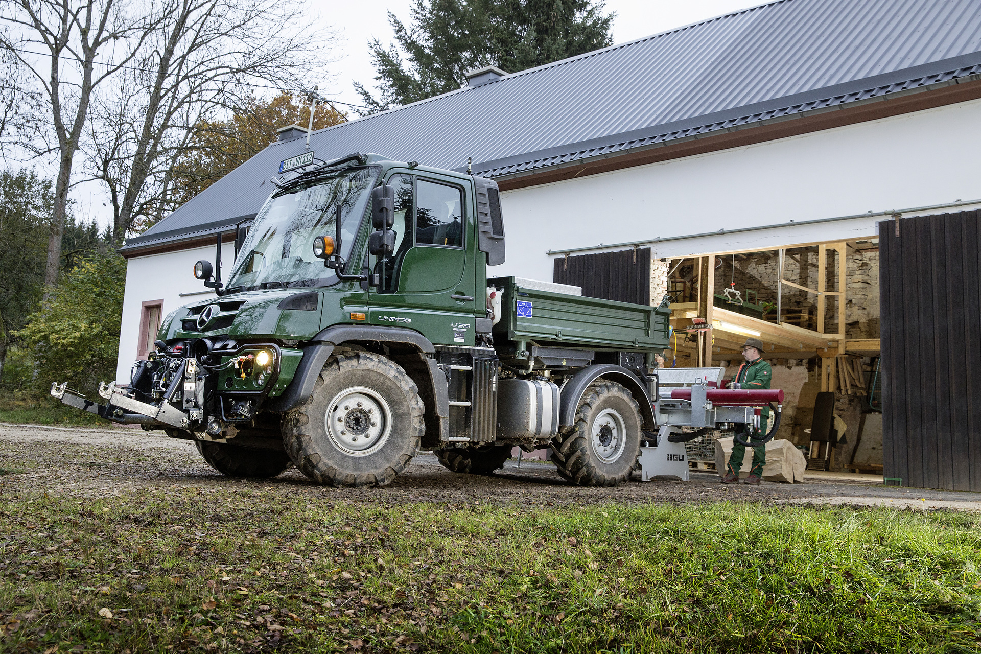 Unimog U 318 Einsatzaufnahmen Forstwirtschaft Udo van Meeteren Mercedes-Benz Special Trucks in Wald und Forst: Mercedes-Benz Unimog erstmals auf der Interforst 2018