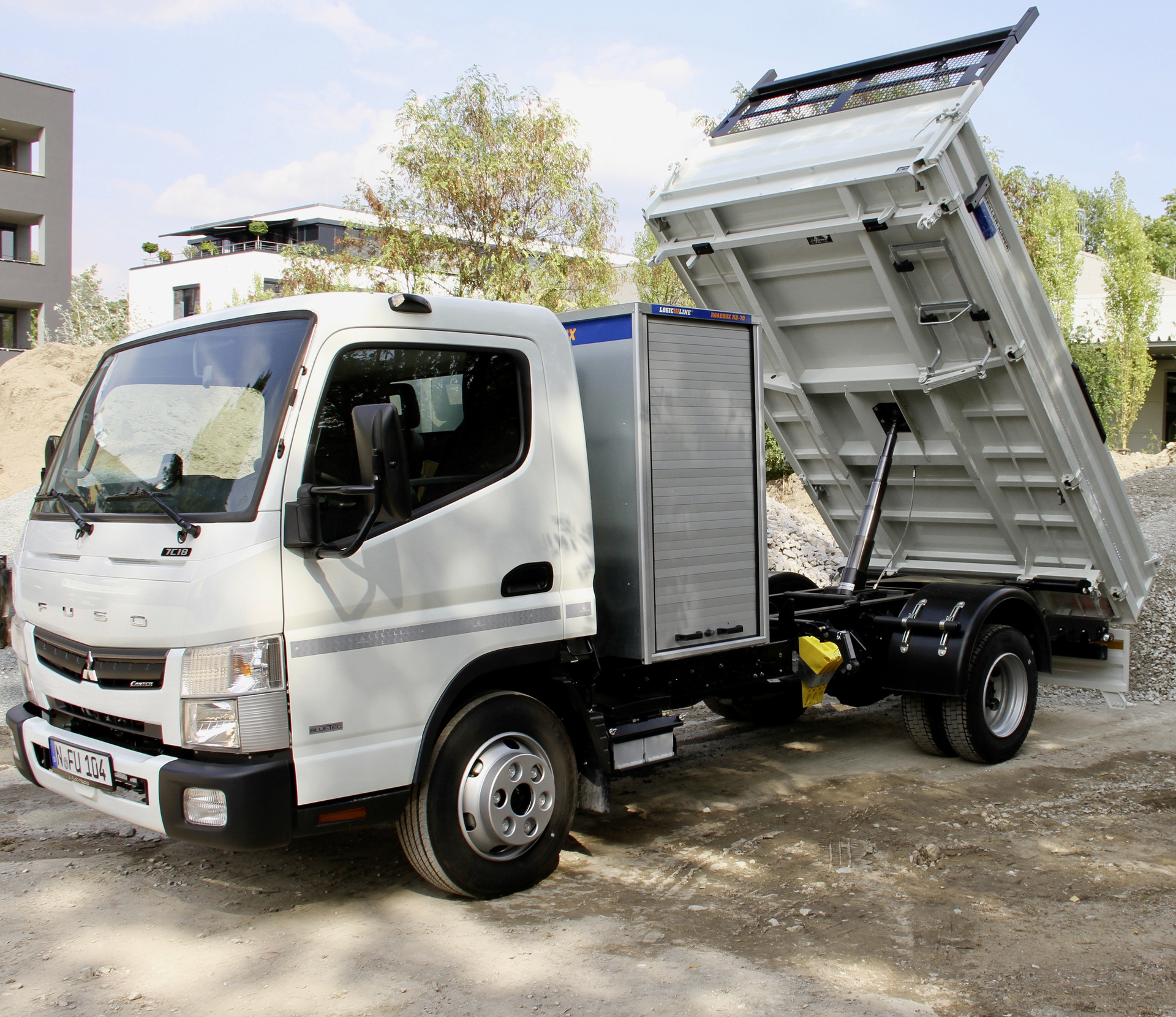 Fuso Canter 7C18 Kipper GaLaBau 2018 - Messe