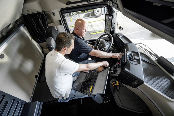 Mercedes-Benz Actros 1845 LS 4x2