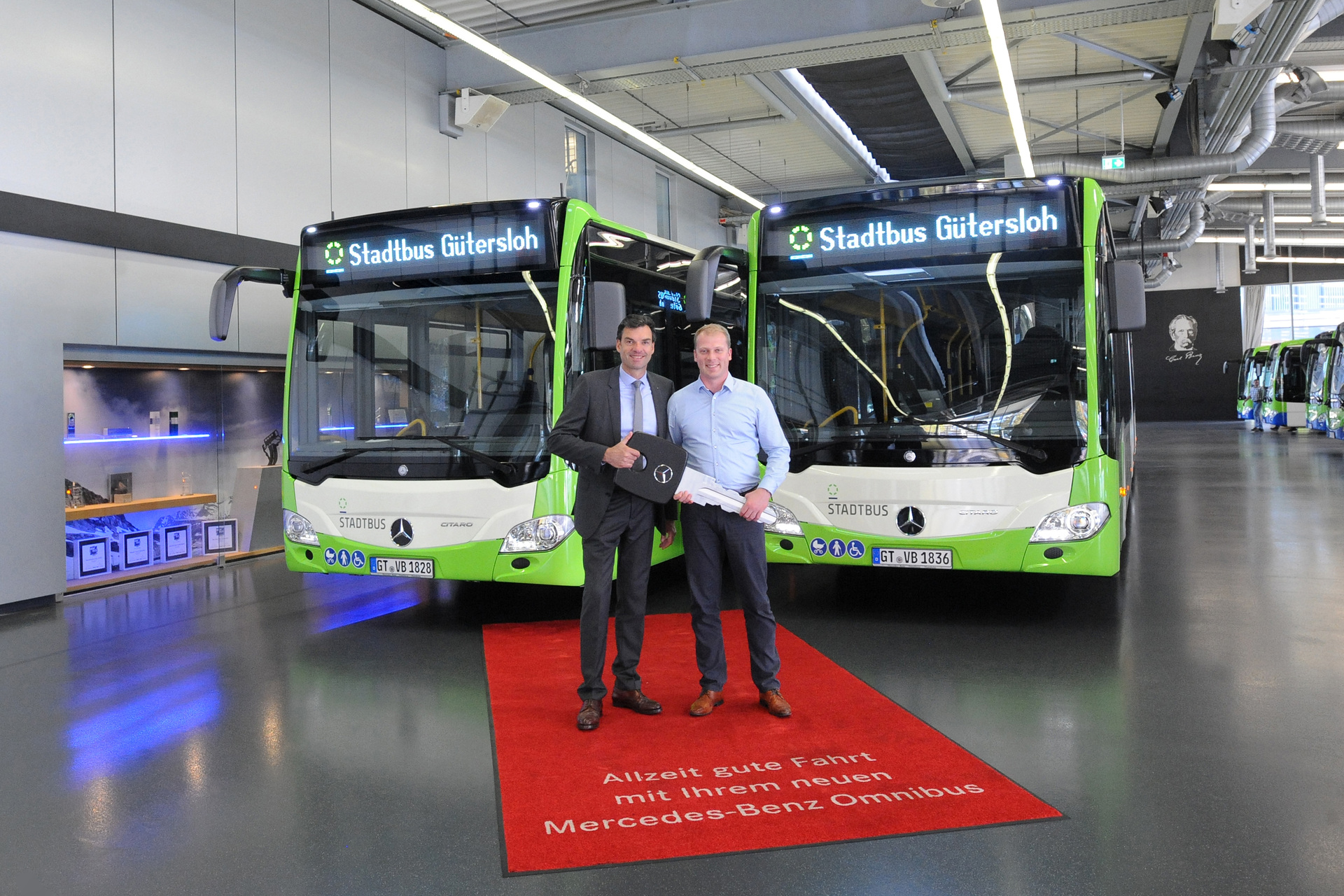 Zwei für die Umwelt: „Stadtbus Gütersloh“ kauft Mercedes-Benz Citaro hybrid