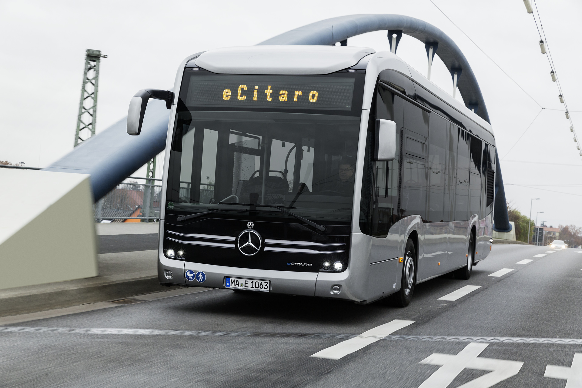 Mercedes-Benz eCitaro with all-electric drive