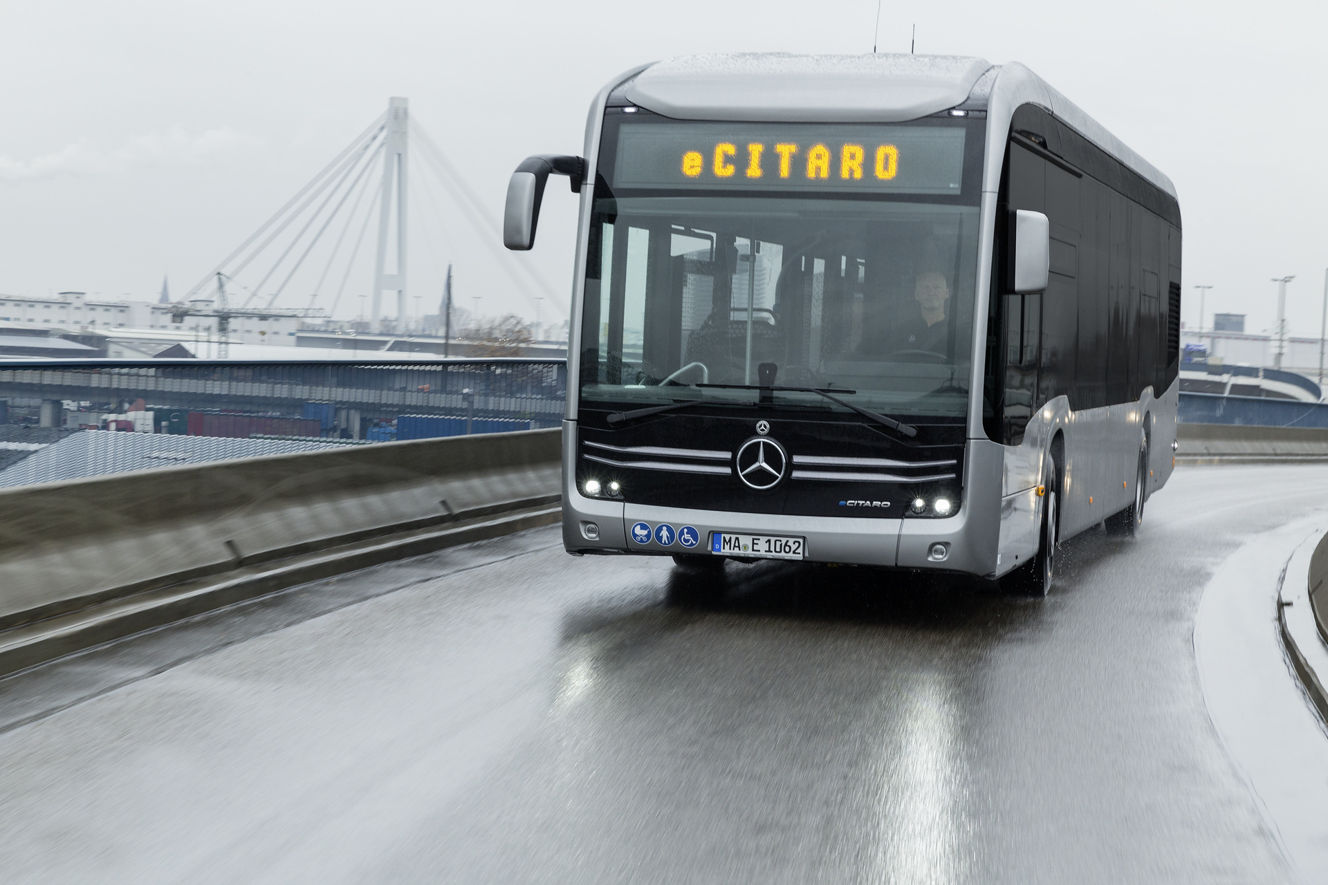 Mercedes-Benz eCitaro with all-electric drive