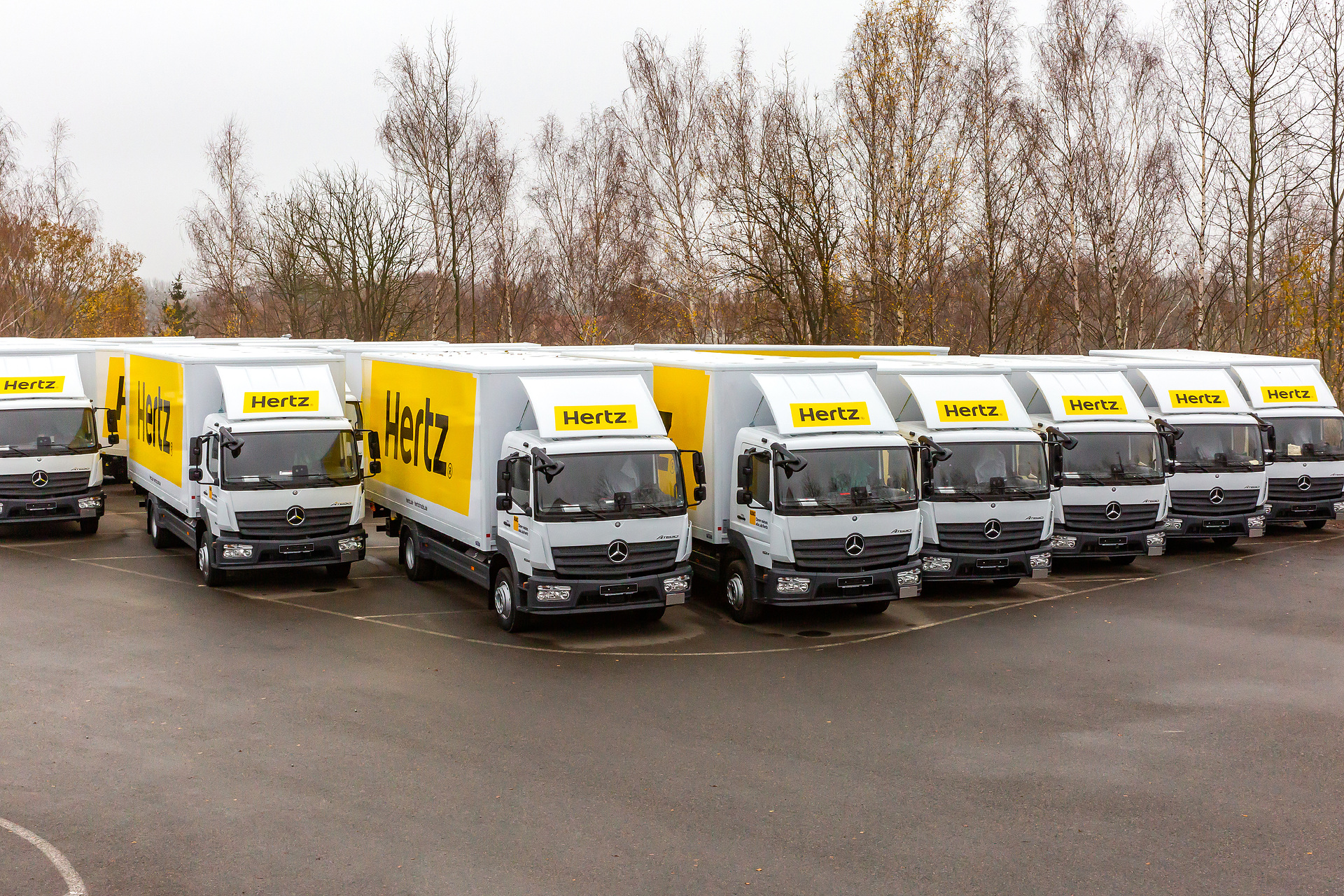 Mercedes-Benz Atego trucks in operation at Hertz Car Hire: 542 Mercedes-Benz Atego trucks for Hertz