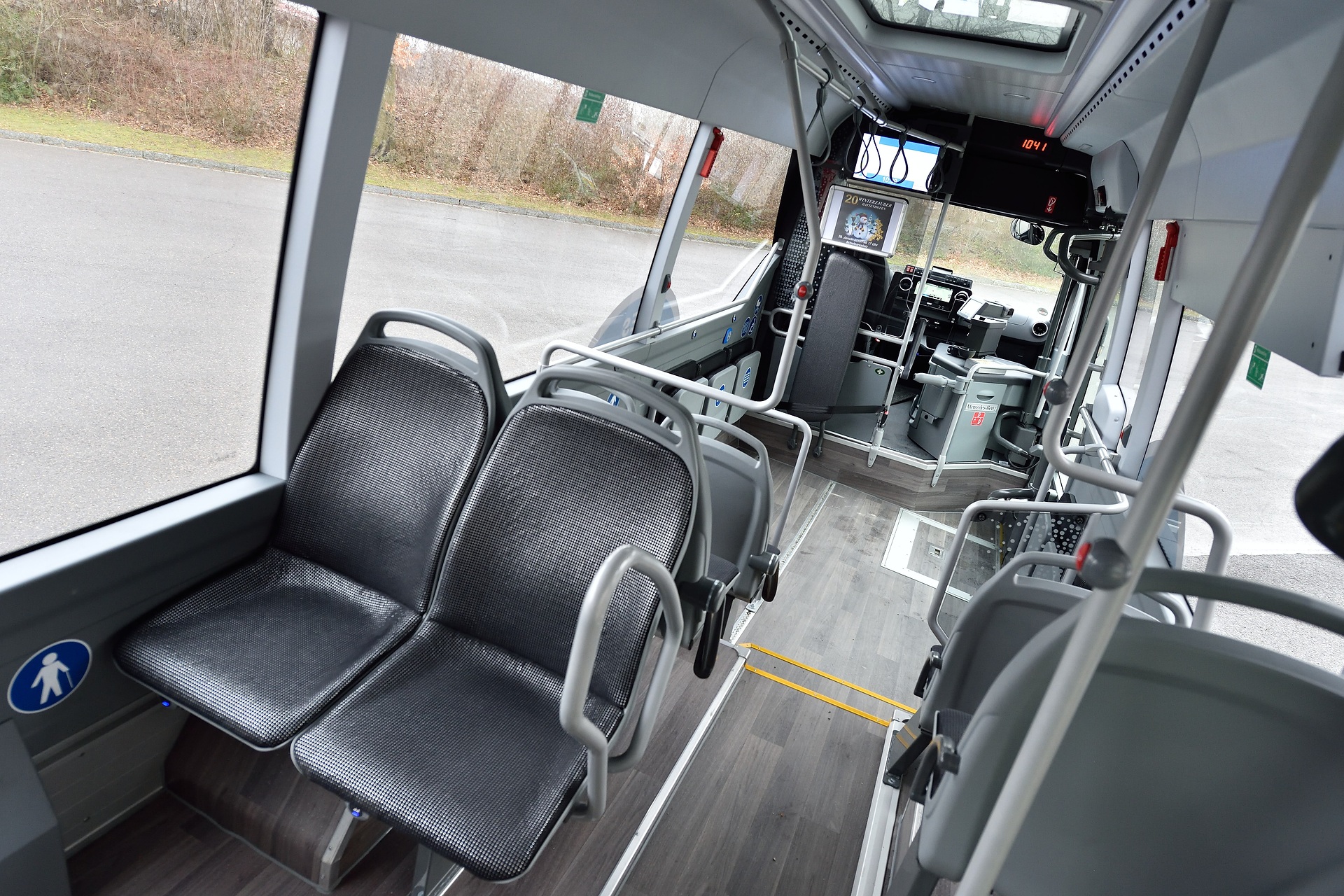 Minibus Sprinter City 75: Premiere on Germany's roads: the first Sprinter City 75 from the latest generation hits the road