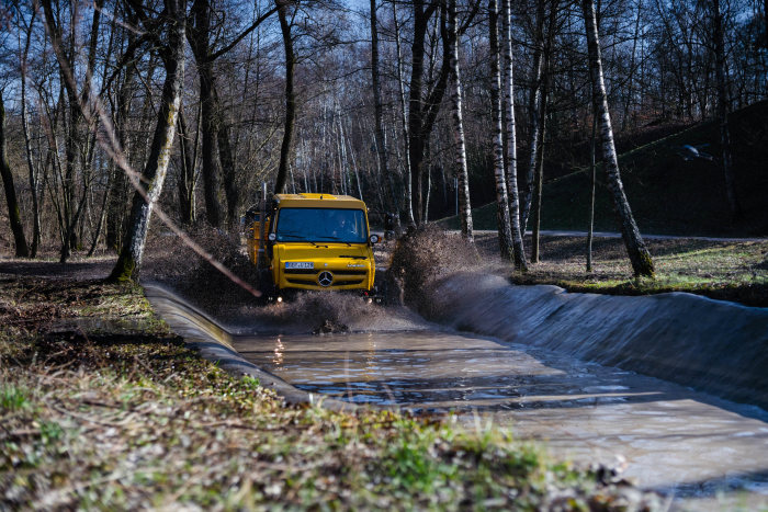 Mercedes-Benz Unimog