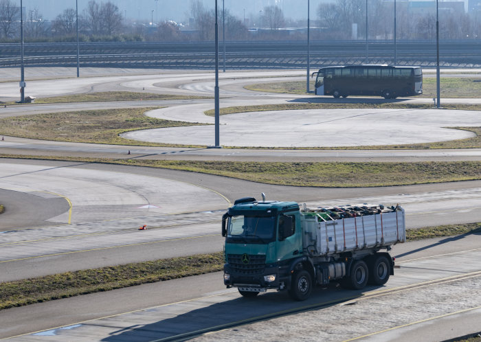 Daimler Trucks – Presentation at the EVZ in Wörth, February 2019