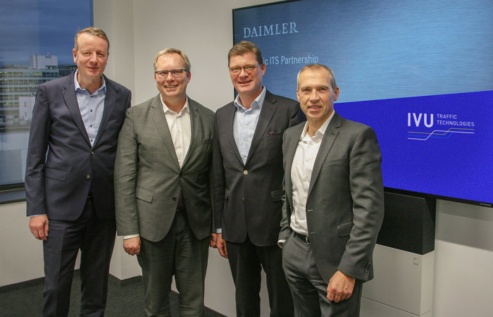 Daimler Buses acquires a 5.25 percent stake in IVU AG