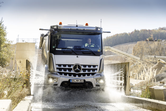 Der neue Mercedes-Benz Arocs auf der Bauma 2019: Erste Kundenstimmen zum neuen Mercedes-Benz Arocs - sicherer, vernetzter und effizienter auf dem Bau