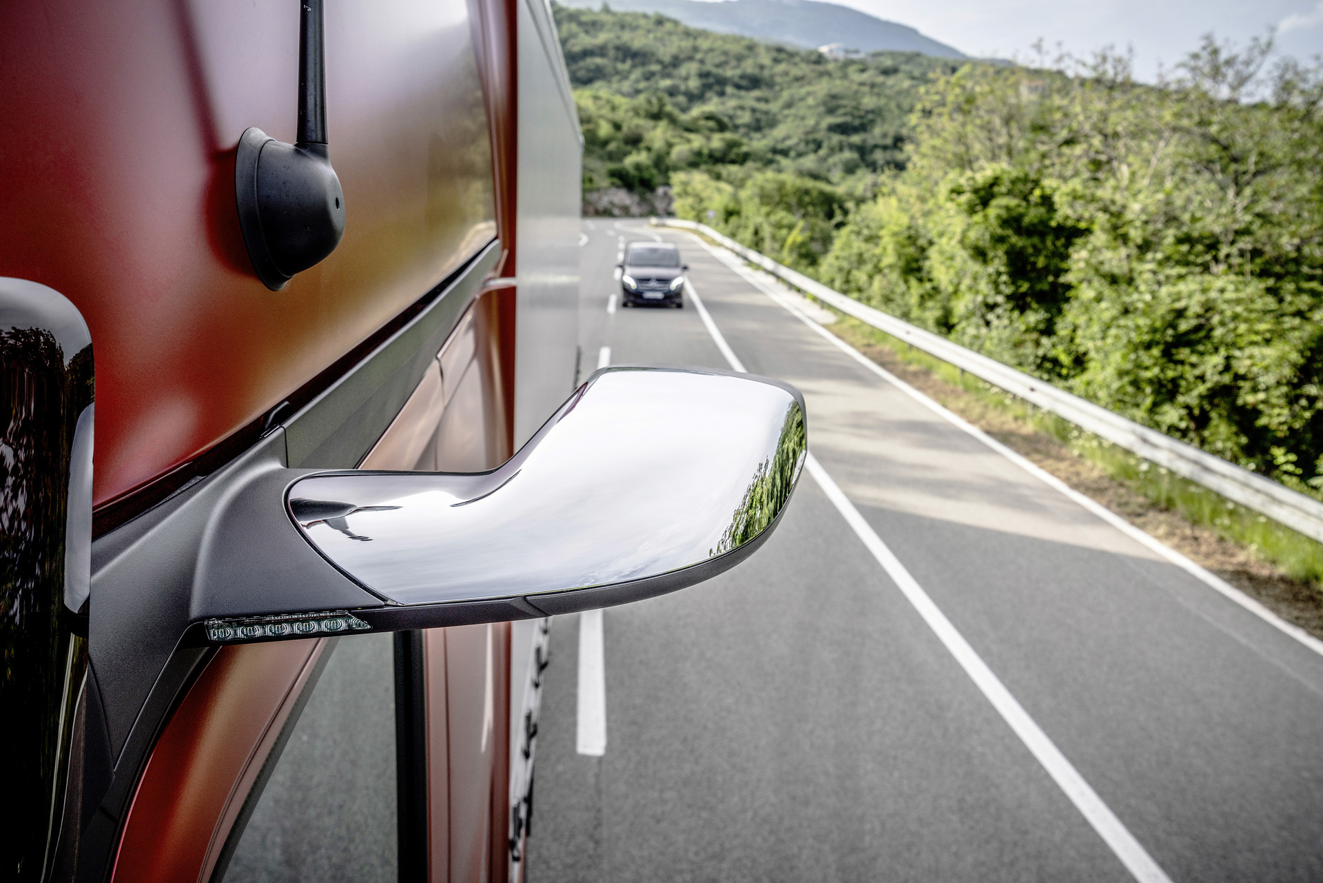 MirrorCam – Mercedes-Benz neuer Actros