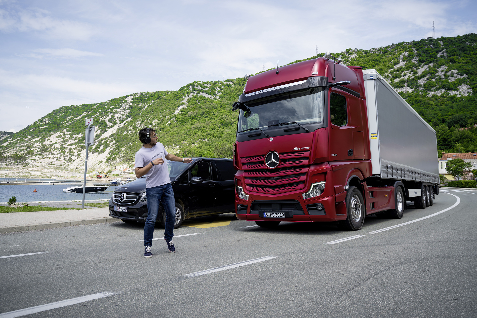 Active Brake Assist 5 mit Personenerkennung – Mercedes-Benz neuer Actros