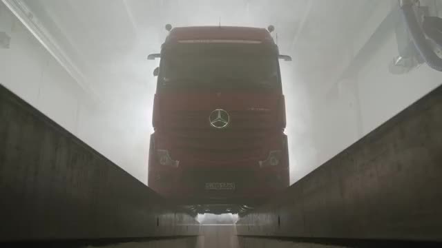 Footage neuer Mercedes-Benz Actros – Design