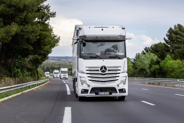 Mercedes-Benz Actros with Active Brake Assist 5 and Sideguard Assist, Active Drive Assist, MirrorCam