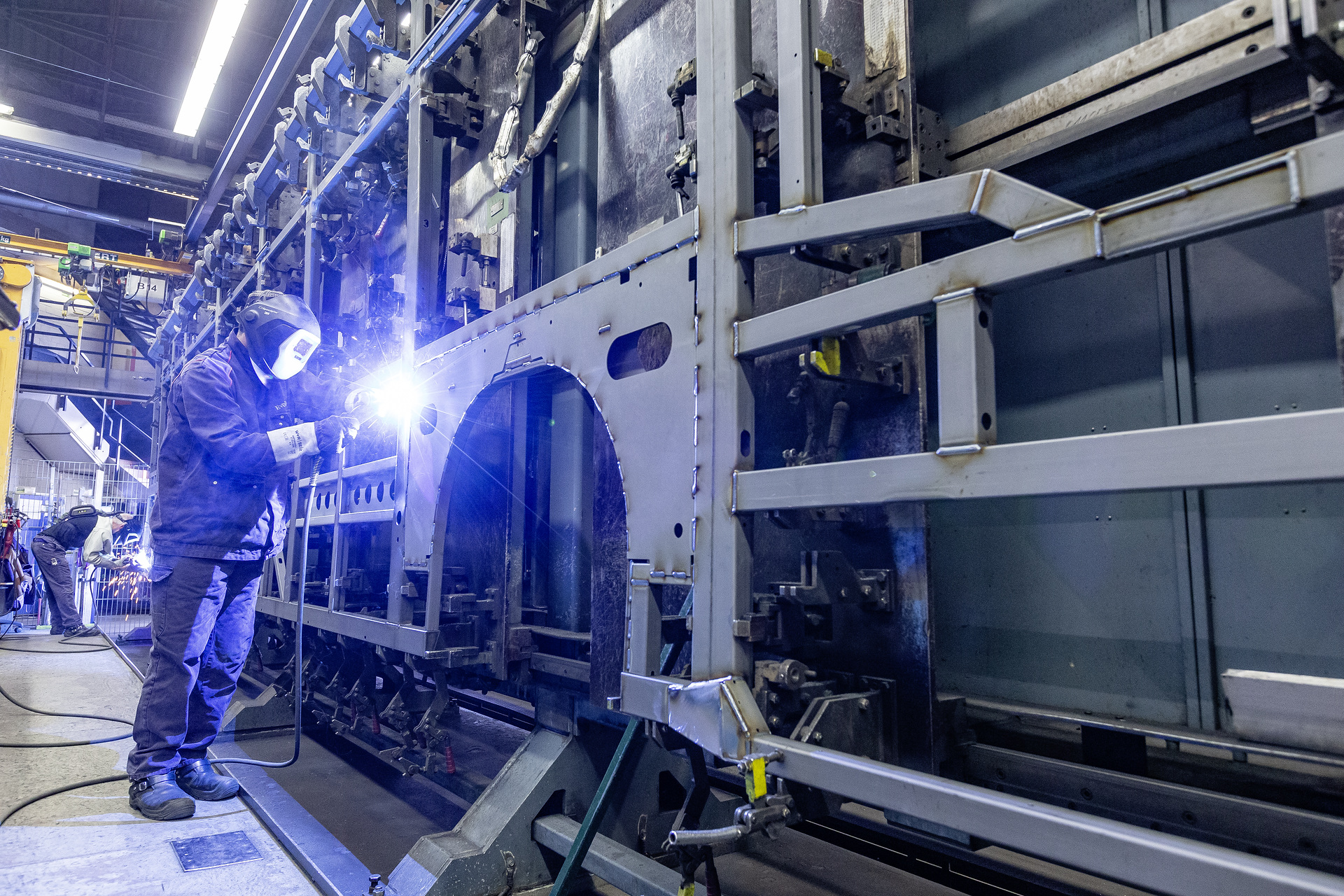eCitaro production, Daimler AG/EvoBus production site, Mannheim, Germany, bodyshell, side wall assembly eCitaro production, Daimler AG/EvoBus Werk Mannheim