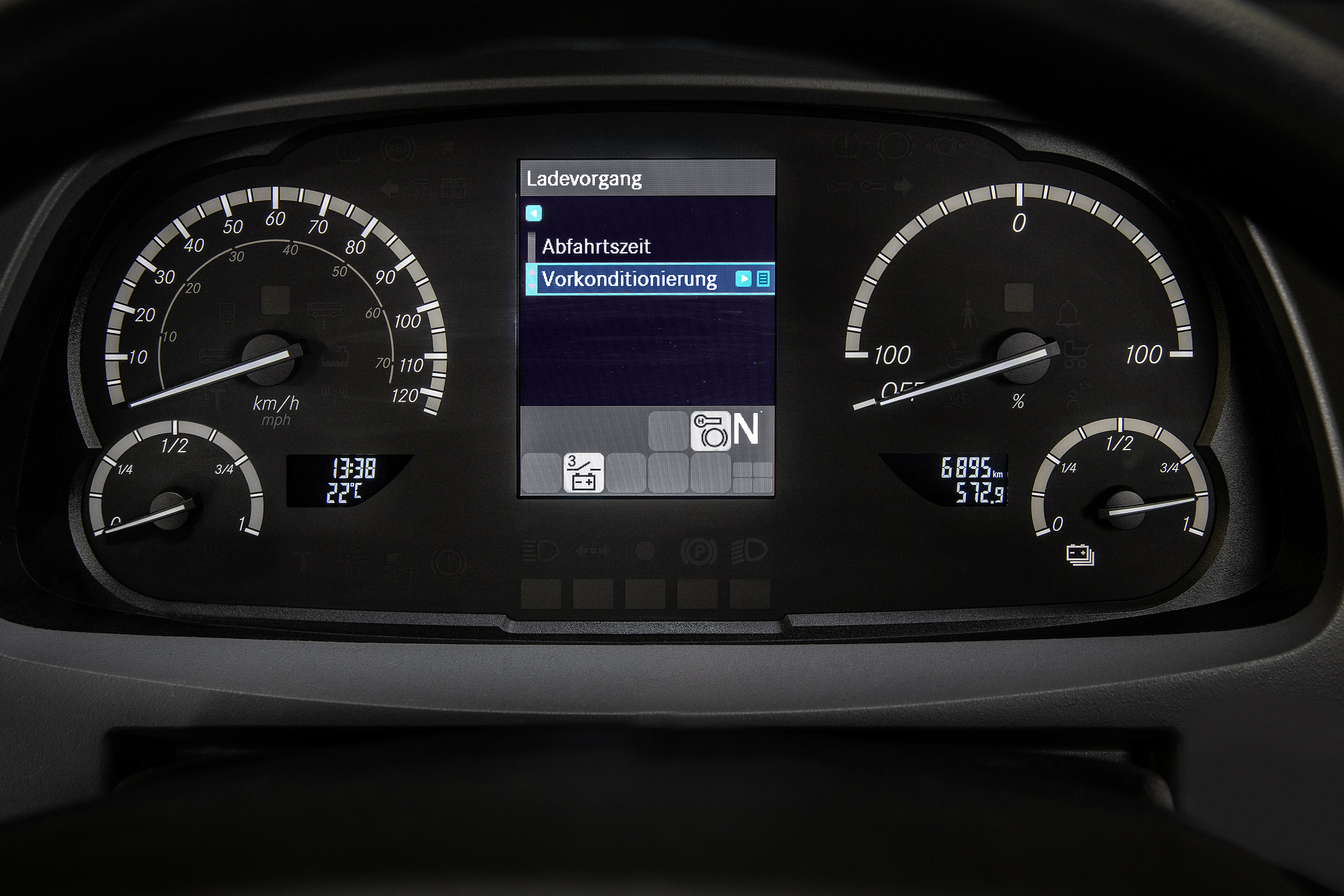 Mercedes-Benz eCitaro mit vollelektrischem Antrieb
