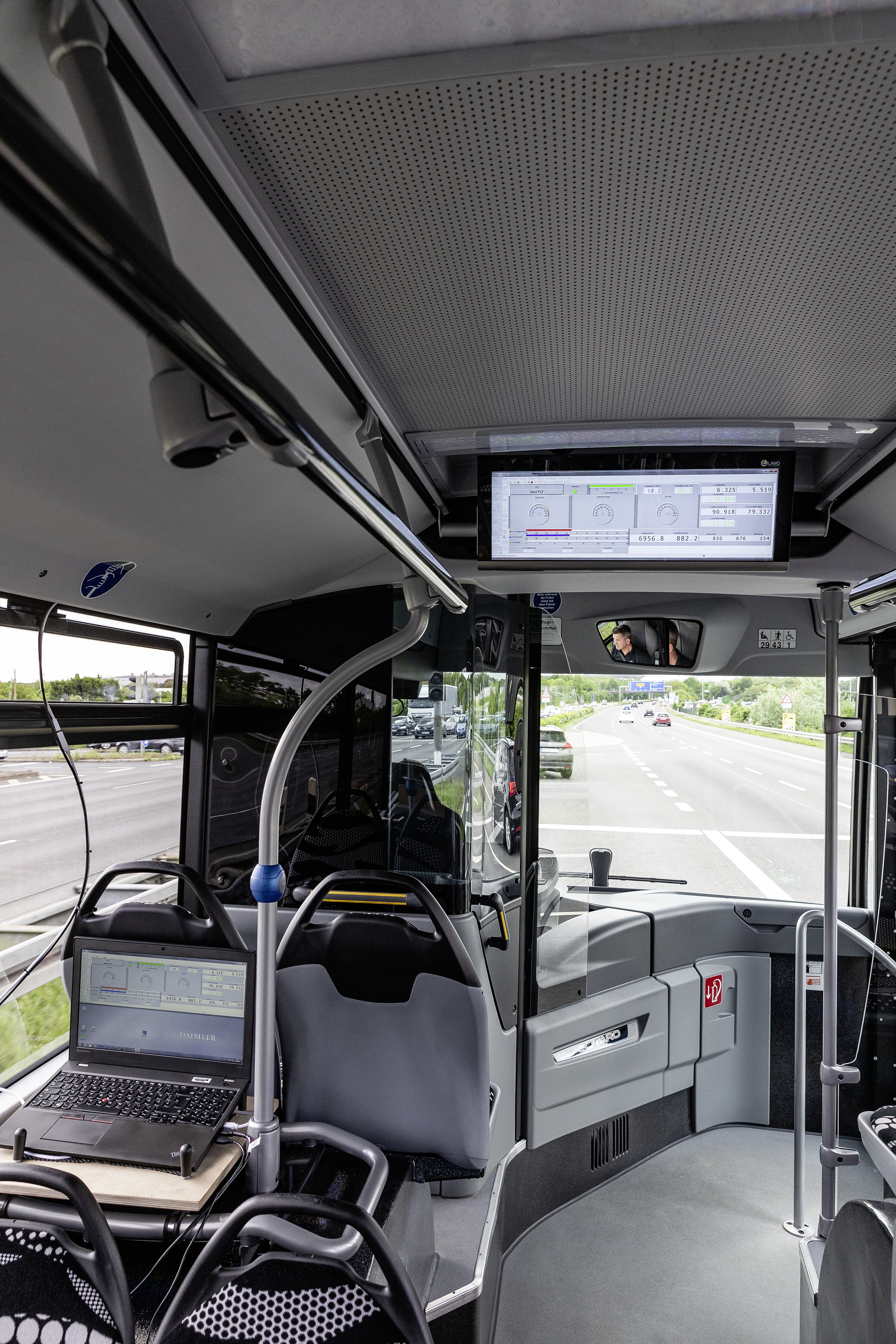 Mercedes-Benz Citaro with all-electric drive, interior, seat covers: black-grey, passenger capacity: 1/80, 2 x electric hub motor, 2 x 125 kW, 2 x 485 Nm Mercedes-Benz Citaro with all-electric drive